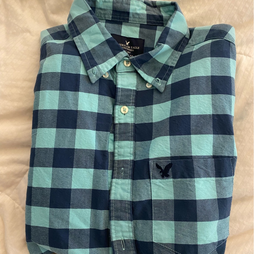 American eagle medium shirt